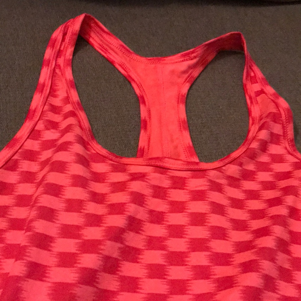 Nike Razorback tank - Picture 2 of 3